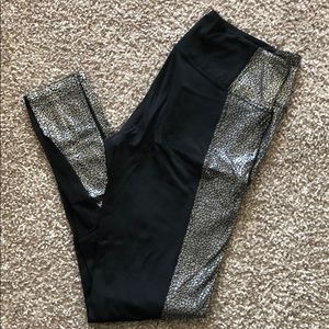 Onzie Metallic Silver Leggings w/ Mesh Cut Out